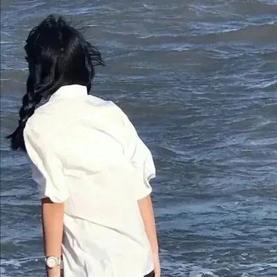 克孜勒苏伴游女生武映颖的资料